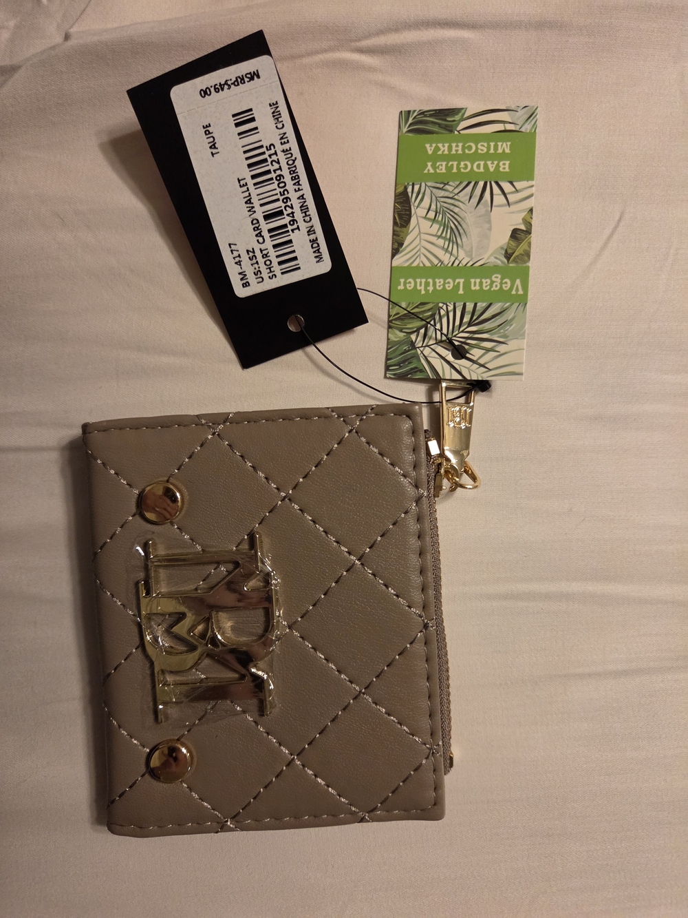 Badgeley Mischka Taupe Quilted Card Wallet